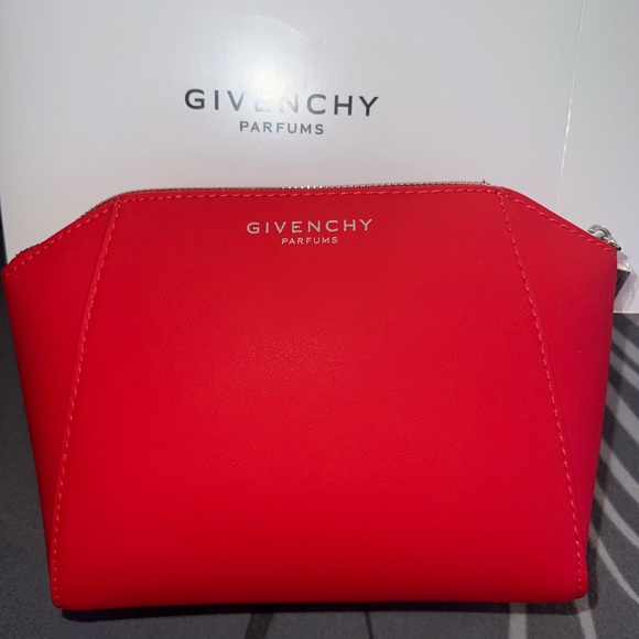 Givnchy parfums Iconic Red hand Pouch - Picture 3 of 6